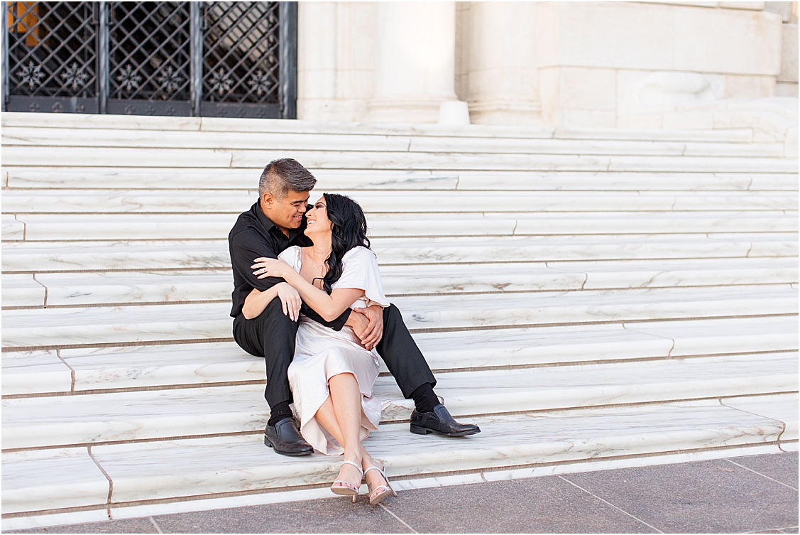 Detroit wedding photographer captures michigan couple at detroit institute of art for their engagement session